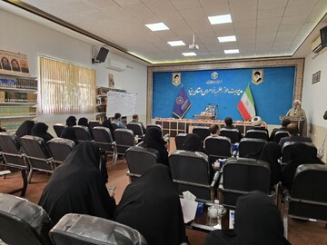 تصاویر/ هم‌اندیشی مدیران مدارس علمیه خواهران یزد با فرمانده سپاه الغدیر