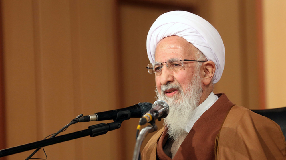 علم، حقیقتی ملکوتی است که ظرف دل انسان را توسعه می‌دهد