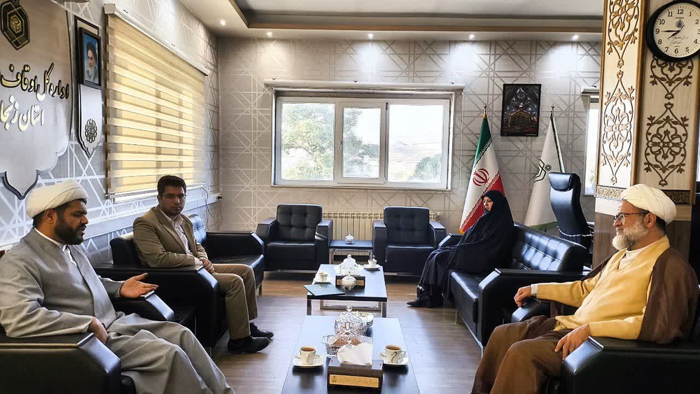 دیدار مدیر حوزه علمیه خواهران زنجان با مدیرکل اوقاف و امور خیریه این استان 