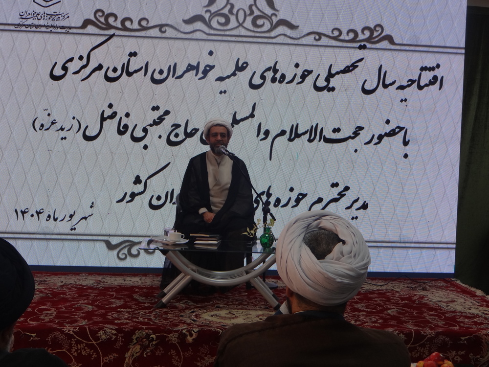 طلاب، مدافعان سنگرهای فرهنگی و اعتقادی اسلام هستند