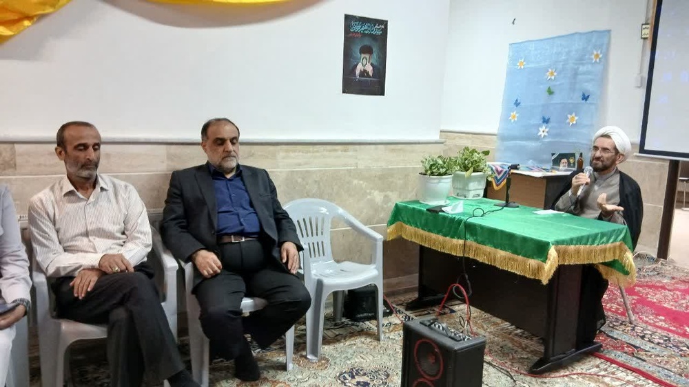 اولین وظیفه هر طلبه و علاقه‌مند به علوم دینی، تفقه در دین است