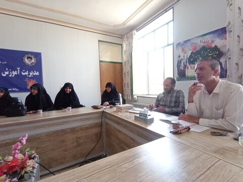 نشست مربیان امین با مسئولان شهرستان بردسیر