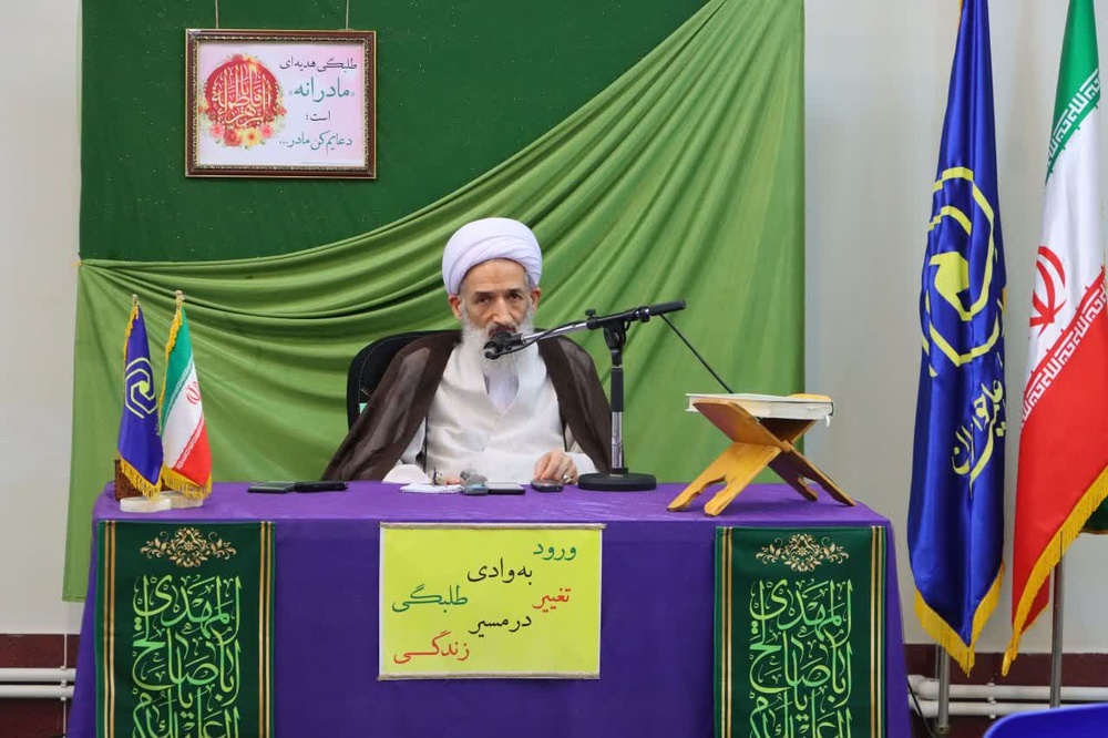 مسئولیت خطیر طلبه‌ها در هدایت جامعه به سوی فهم درست دین است