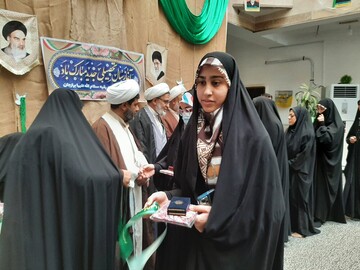 تصاویر/ همگامی علم و ایثار در مدرسه علمیه خواهران برازجان