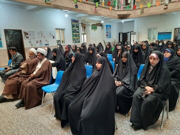 تصاویر/ همگامی علم و ایثار در مدرسه علمیه خواهران برازجان