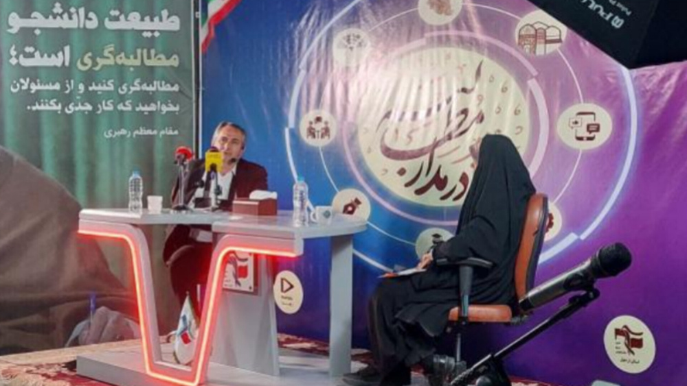 نگاه ایجابی و فرهنگی به حجاب داشته باشیم