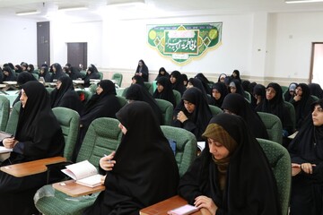 تصاویر/ برگزاری اولین سالگرد شهادت سیدحسن نصرالله در حوزه علمیه خواهران استان بوشهر