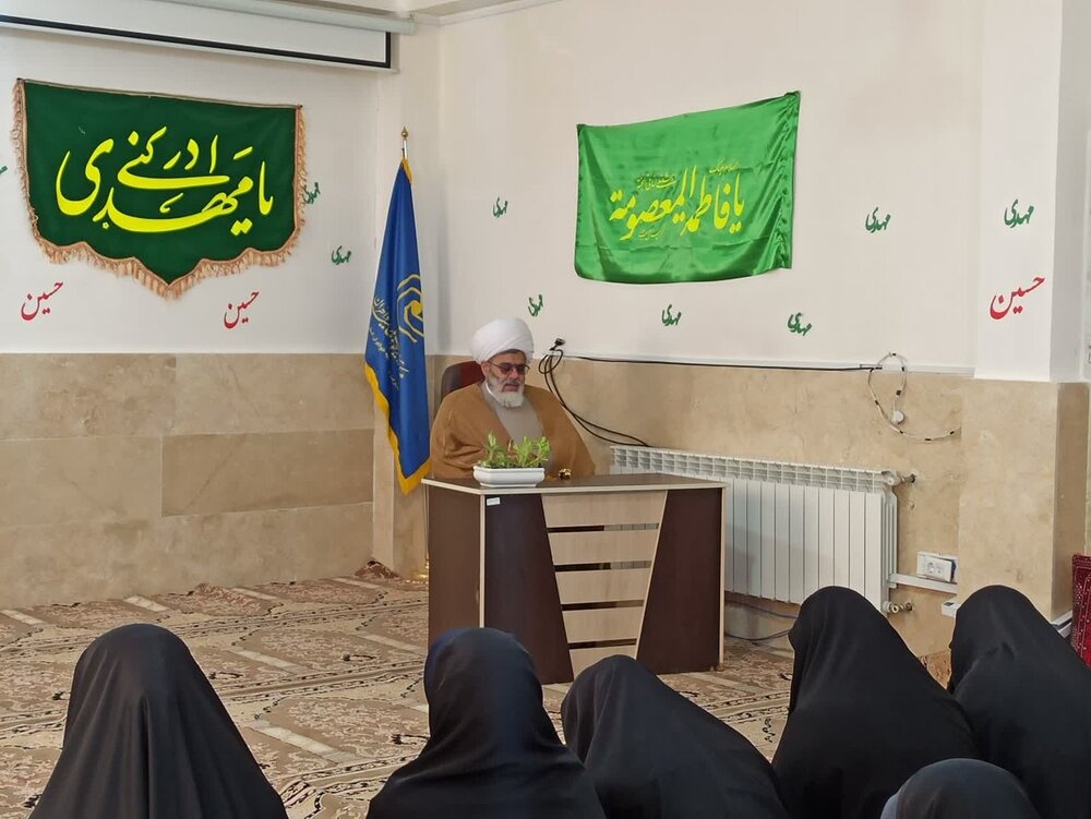 تبیین نقش طلاب در ترویج معارف دینی و تجدید پیمان با آرمان‌های دفاع مقدس