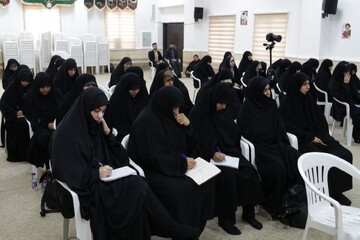 تصاویر/ اولین جلسه درس آیت الله صفایی بوشهری در حوزه علمیه خواهران بوشهر