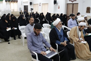 تصاویر/ اولین جلسه درس آیت الله صفایی بوشهری در حوزه علمیه خواهران بوشهر