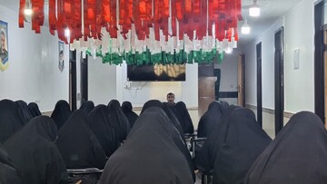 نشست بصیرتی در مدرسه حضرت زینب س دیلم به روایت تصاویر