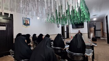 نشست بصیرتی در مدرسه حضرت زینب س دیلم به روایت تصاویر