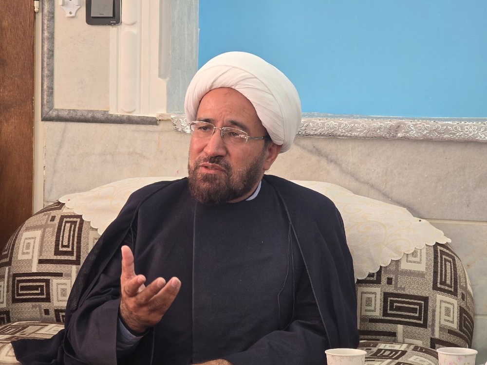 طلاب تازه‌وارد با عشق و برنامه‌ریزی مسیر طلبگی را ادامه دهند