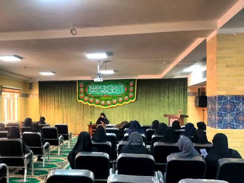 ایمان، عمل صالح و صبر؛ راه نجات انسان از خسران در پرتو سوره عصر