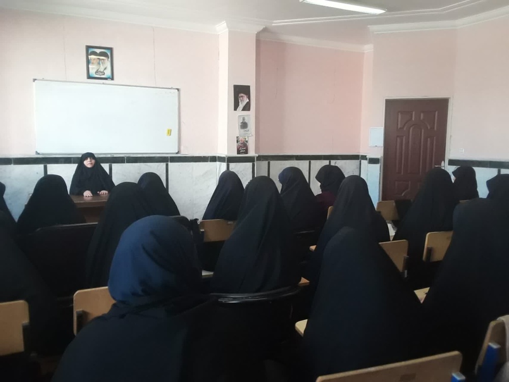 نشست اخلاقی با عنوان «هویت طلبگی»