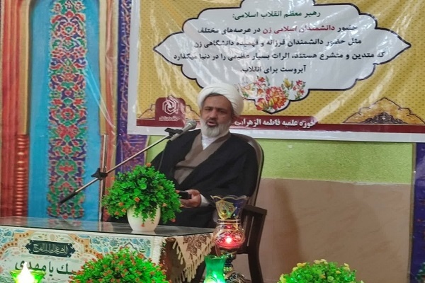 طلبه انقلابی نسبت به مسائل جامعه اسلامی دغدغه‌مند است 