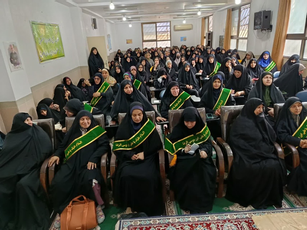 حضرت علامه همیشه عامل به عمل بودند