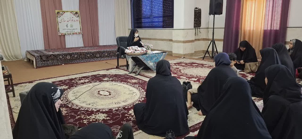 برگزار نشست تخصصی «سواد رسانه‌ای» در مدرسه علمیه سوسنگرد 