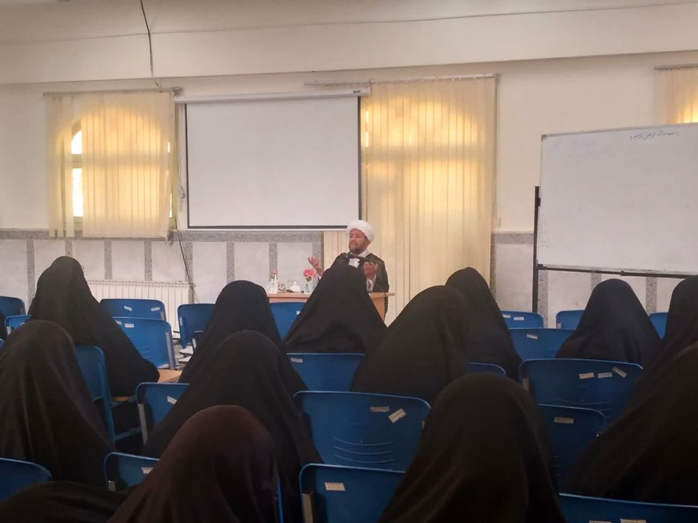 نشست های تخصصی مدرسه علمیه تخصصی فاطمیه کرمان