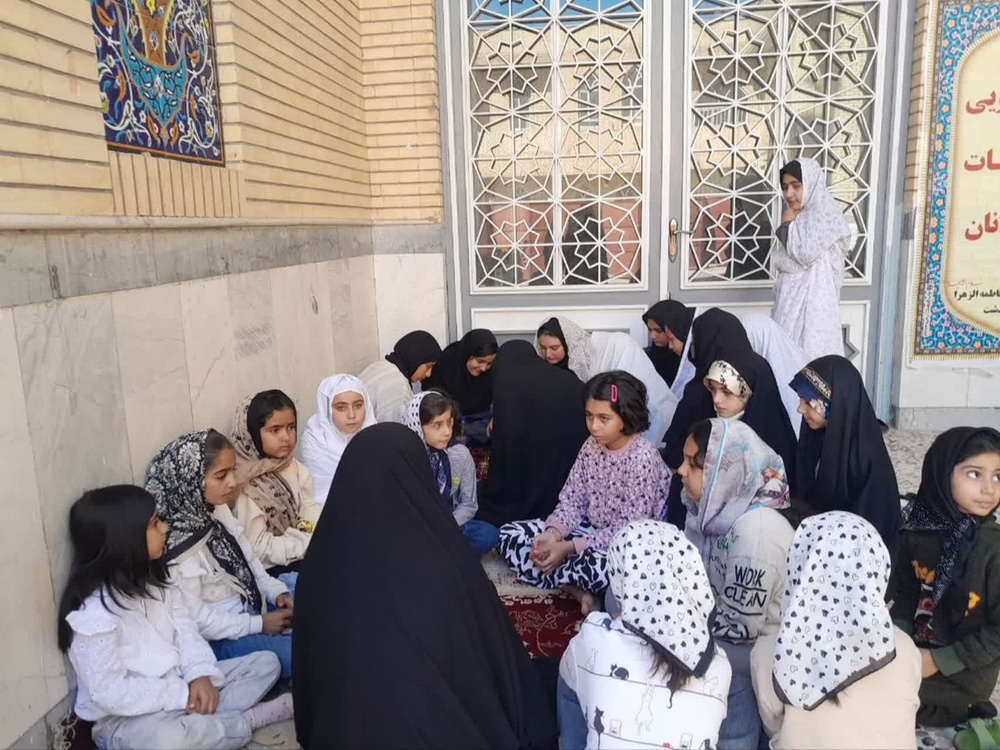 فعالیت‌های فرهنگی و تبلیغی در حاشیه نمازجمعه کوهدشت