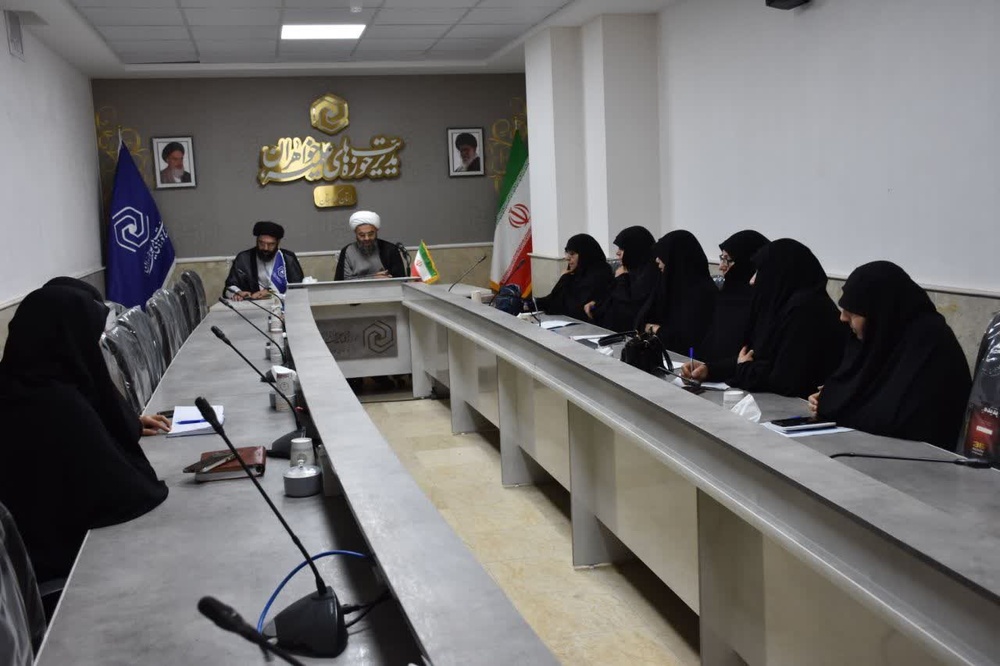 طلبه‌ها میدان‌دار ارتباط و اثرگذاری هستند