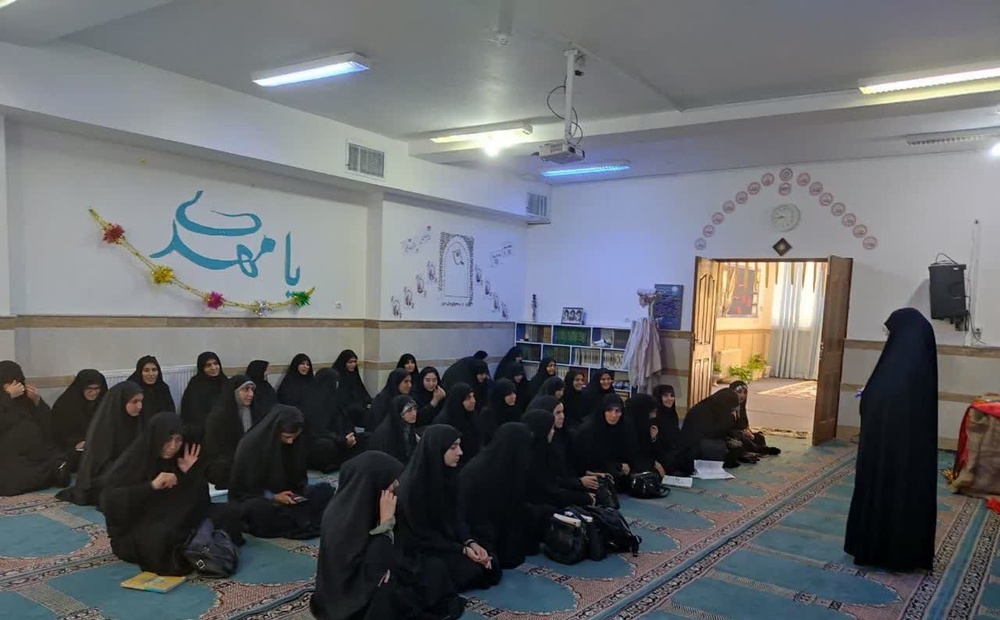 تحقق اهداف خانواده در گرو رعایت اصول صحیح ارتباط و محبت زوجین