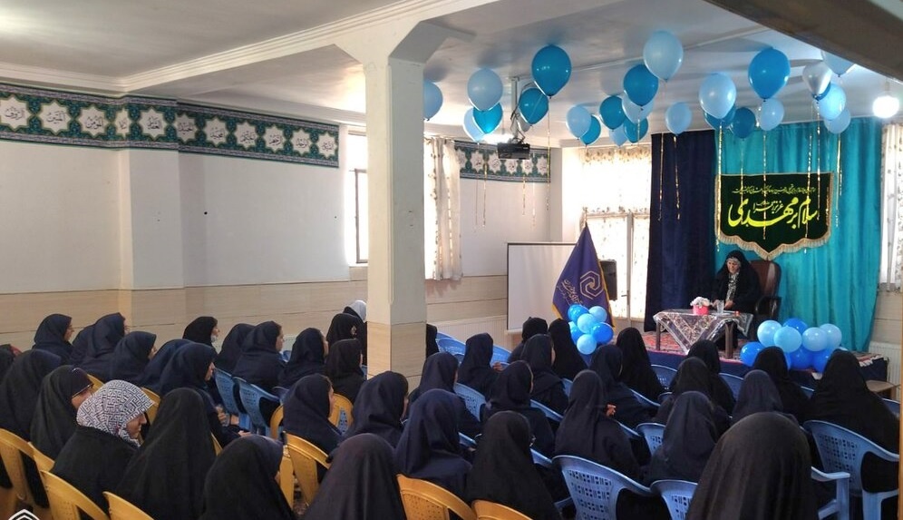 اعتماد به نفس و خودباوری انسان را در مسیر موفقیت یاری می‌دهد