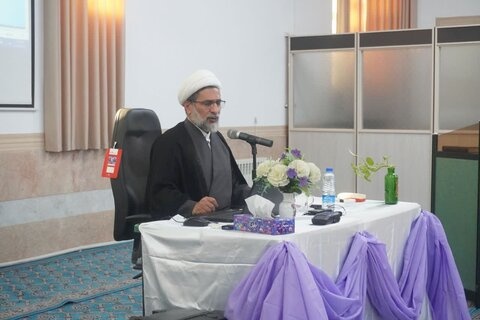 تصاویر/ برگزاری کارگاه فهم قرآن و بیان تفسیر ویژه اساتید حوزه‌ علمیه خواهران استان کرمان