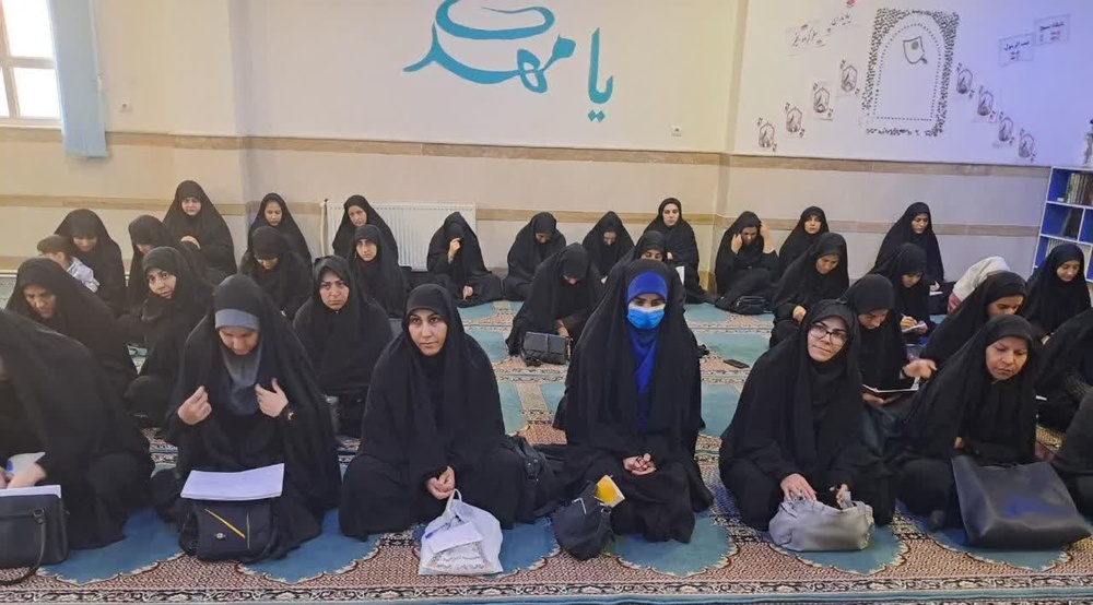 الگوگیری از حضرت زهرا سلام‌الله‌علیها، در مبارزه با استکبار، راهی روشن برای ولایتمداری است