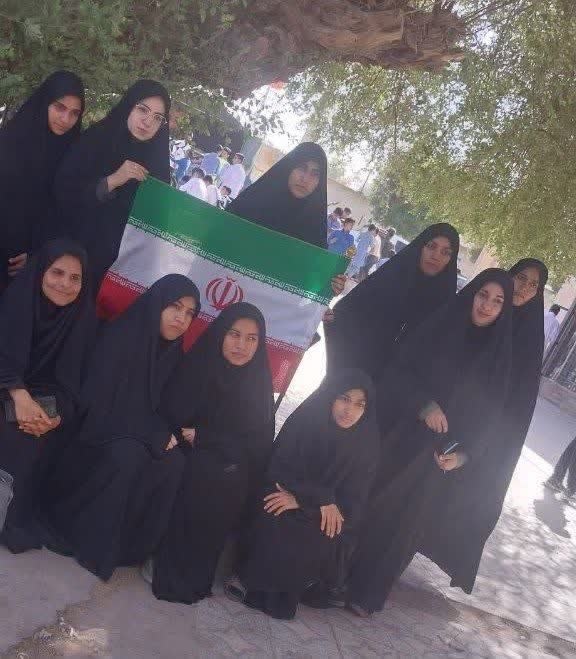 حضور طلاب مدارس علمیه در راهپیمایی 13 آبان