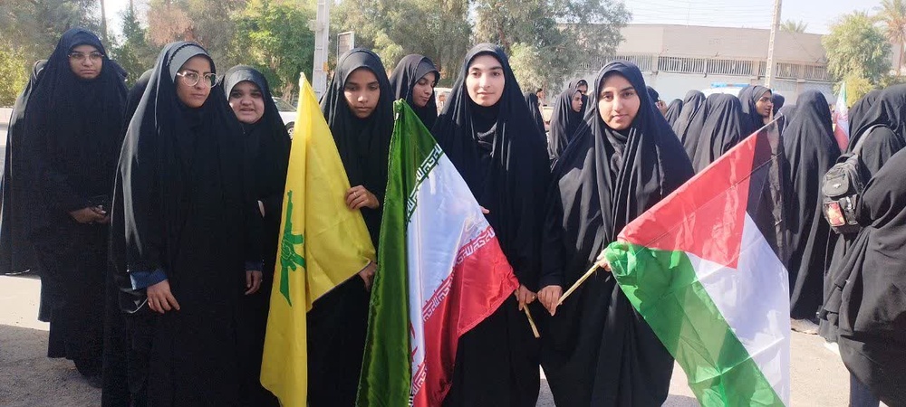 حضور طلاب مدارس علمیه در راهپیمایی 13 آبان