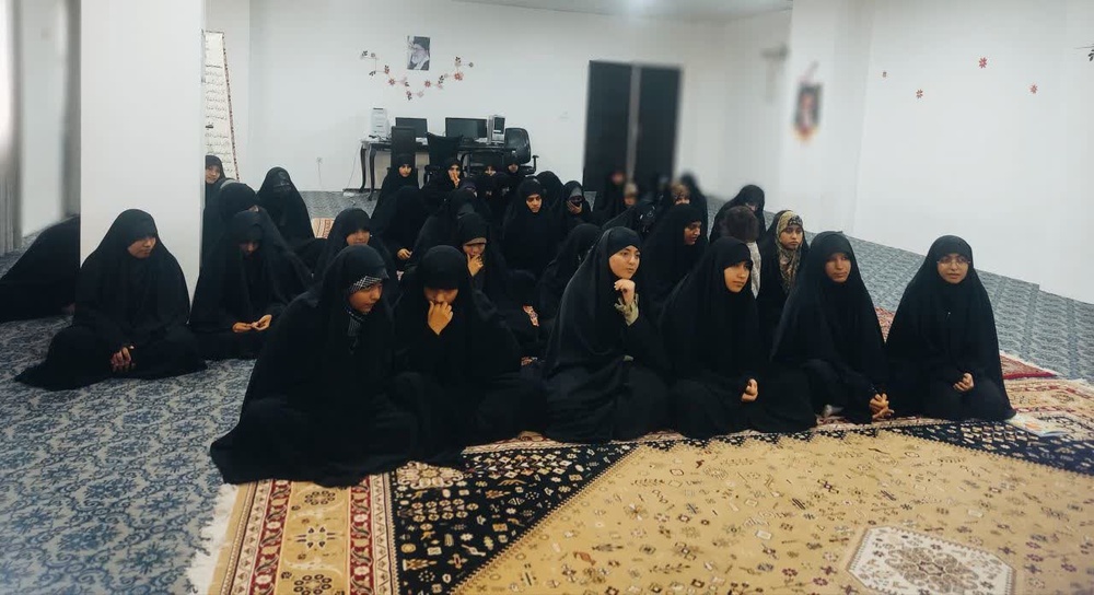 برگزاری نشست فرهنگی انتخاب آگاهانه همسر در مدرسه علمیه فاطمیه الیگودرز