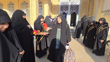 حوزه/ طلایه‌داران نور بدرقه شدند؛ طلاب سیکل حوزه‌های علمیه خواهران یزد عازم مناطق عملیاتی دفاع مقدس