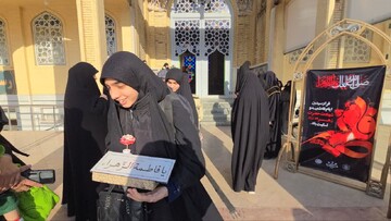 حوزه/ طلایه‌داران نور بدرقه شدند؛ طلاب سیکل حوزه‌های علمیه خواهران یزد عازم مناطق عملیاتی دفاع مقدس