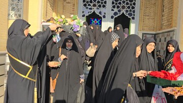 حوزه/ طلایه‌داران نور بدرقه شدند؛ طلاب سیکل حوزه‌های علمیه خواهران یزد عازم مناطق عملیاتی دفاع مقدس