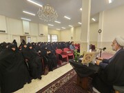 طلاب باید در عرصه‌ای فراتر از علم و پژوهش و دانش رقابت کنند