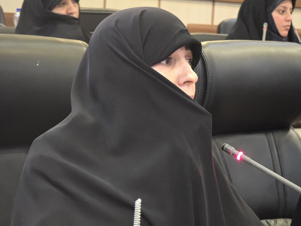 نشست بررسی آسیب‌های اجتماعی با حضور کارشناسان حوزه علمیه خواهران یزد برگزار شد+عکس