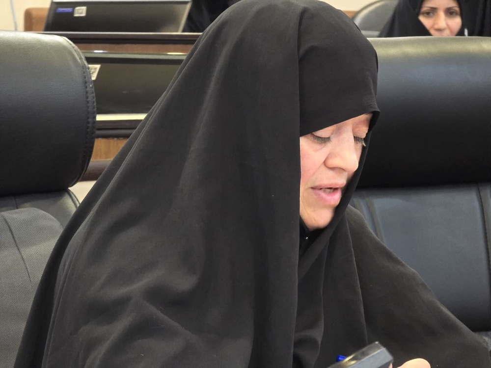 نشست بررسی آسیب‌های اجتماعی با حضور کارشناسان حوزه علمیه خواهران یزد برگزار شد+عکس