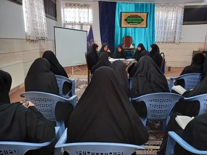 میزگرد علمی فرهنگی