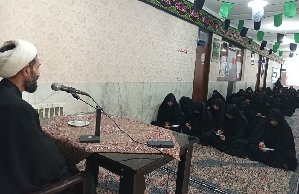 مقاومت در برابر تهاجم فرهنگی، مصداق امروزی ولایتمداری است