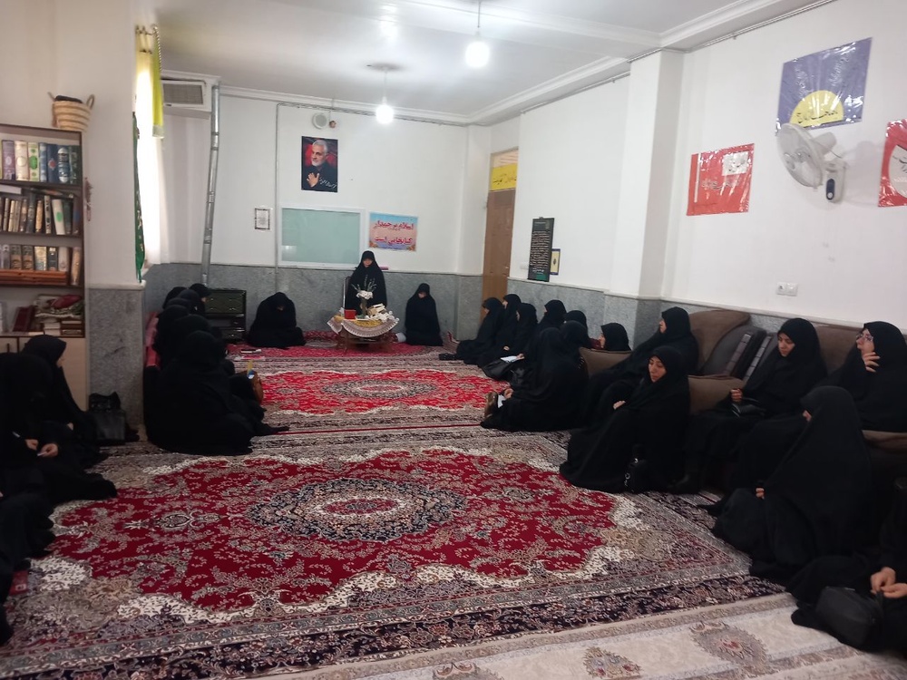 نشست اخلاقی بصیرتی باعنوان آینه‌داران کلام انعکاس بیانات رهبری در زندگی ما (با مفهوم مسئولیت‌پذیری)