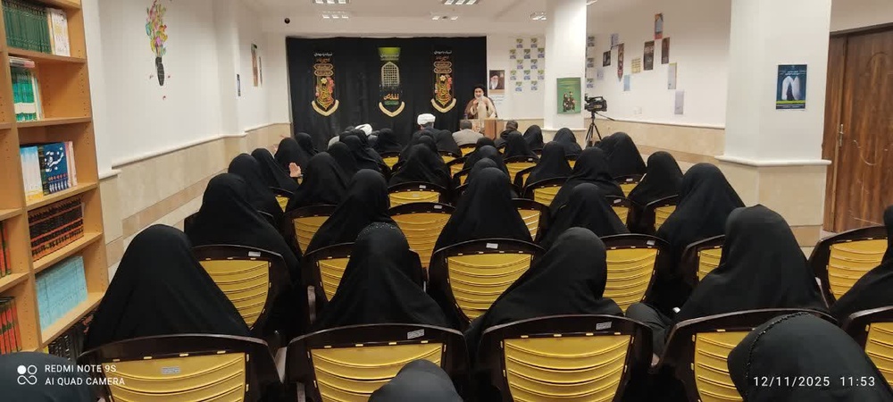 بازدید نماینده ولی فقیه در استان از مدرسه علمیه ریحانه الرسول شلمزار 