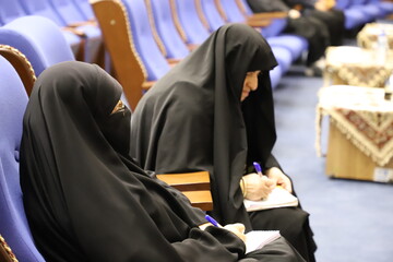 برگزاری نشست آموزشی «اخبار جعلی و امنیت روانی جامعه» در مرکز مدیریت حوزه‌های علمیه خواهران+ تصاویر