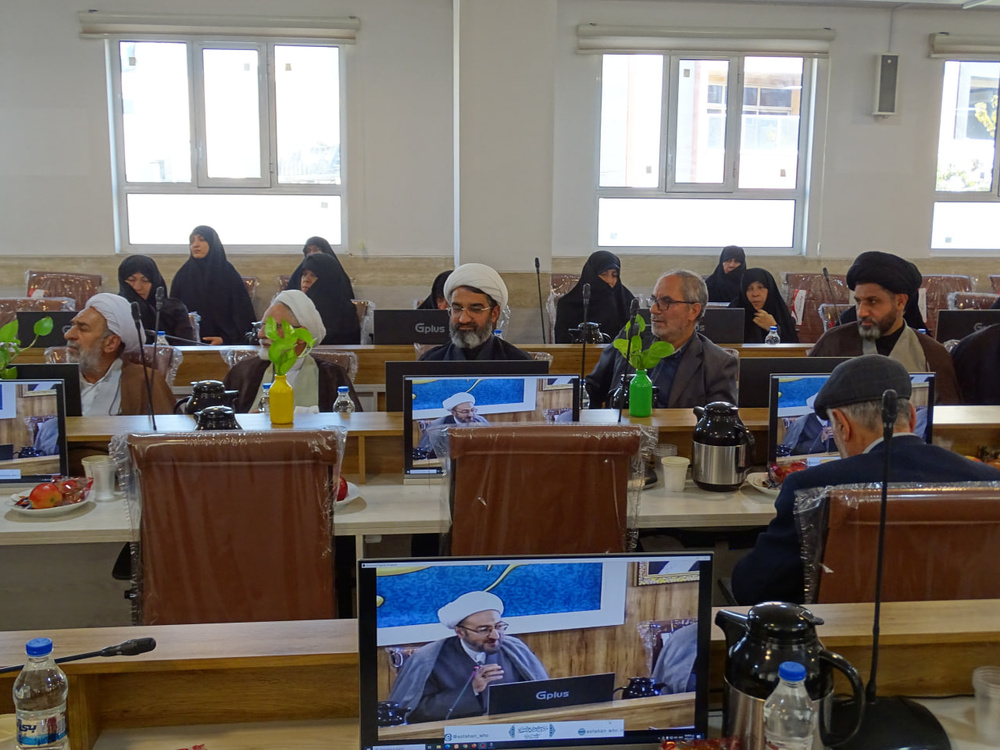 همایش هیأت امنای مدارس علمیه خواهران استان اصفهان با حضور معاون امور حوزه‌های کشور