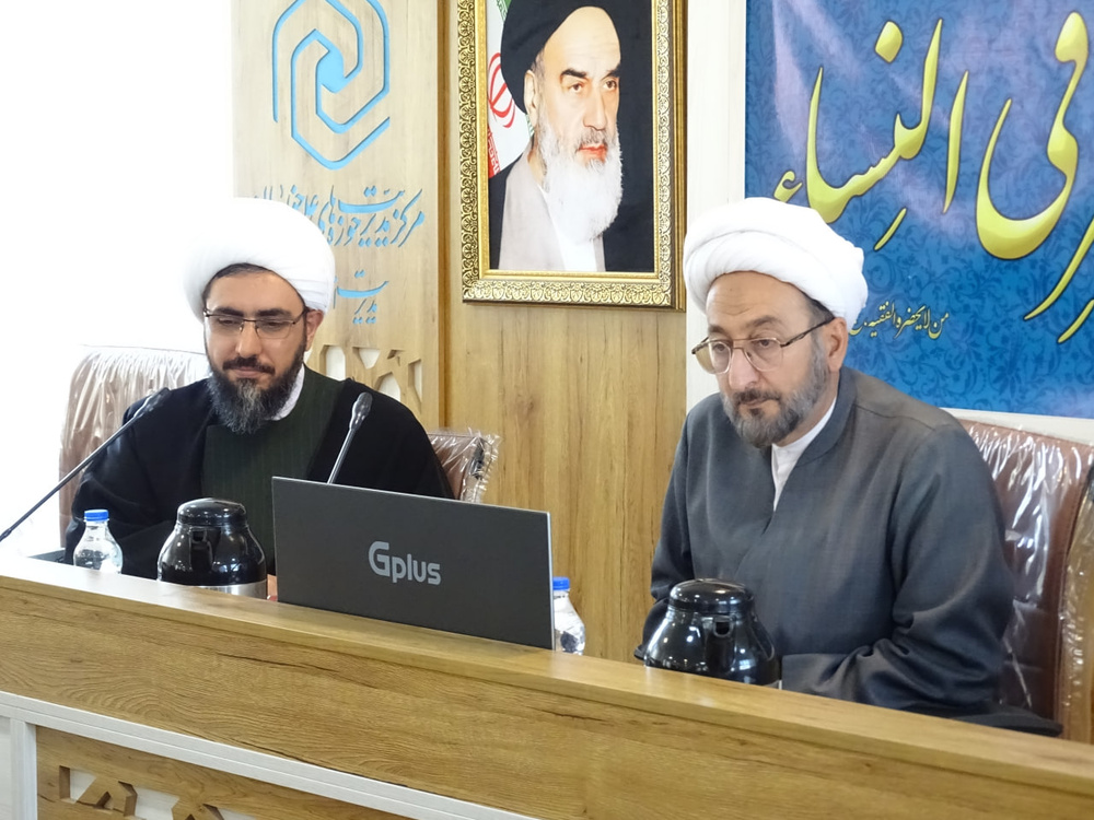 برگزاری نشست هیأت امنای مدارس علمیه خواهران استان اصفهان با حضور معاون امور حوزه‌ها