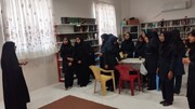 تصاویر/ بازدید دانش‌آموزان مدرسه کوثر از کتابخانه مدرسه علمیه الزهرا(س)شهداد استان کرمان