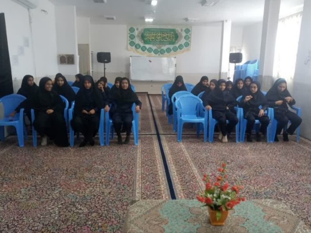 بازدید دانش آموزان از مدرسه علمیه الزهرا(س) شهداد