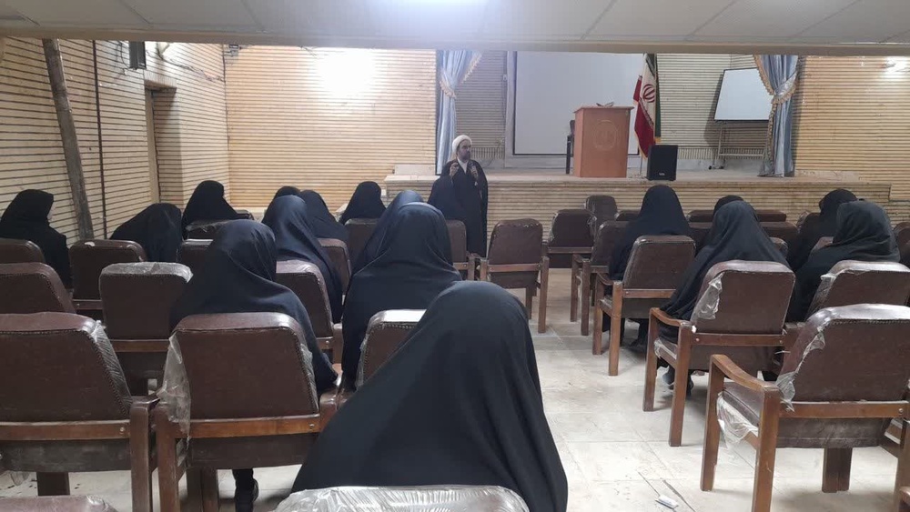 راهکارهای ارتباط مؤثر با نوجوانان تشریح شد