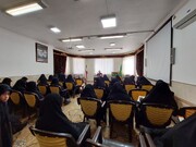 برگزاری نشست «نگاه تربیتی در سایه‌سار فاطمی» در مدرسه علمیه امام حسین(ع) یزد