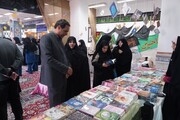 برگزاری نمایشگاه کتاب مدرسه علمیه صالحات فولادشهر